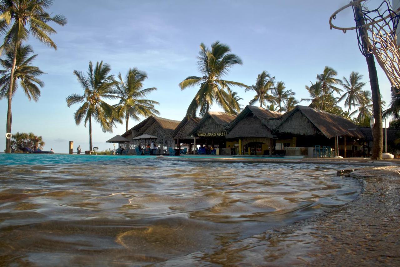 Reef Hotel Mombasa Eksteriør bilde