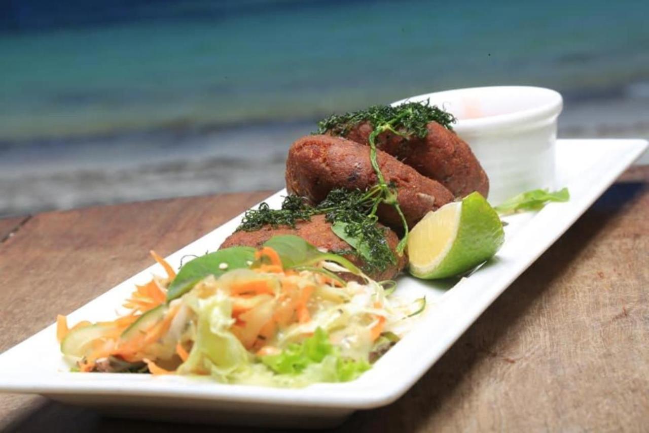 Reef Hotel Mombasa Eksteriør bilde