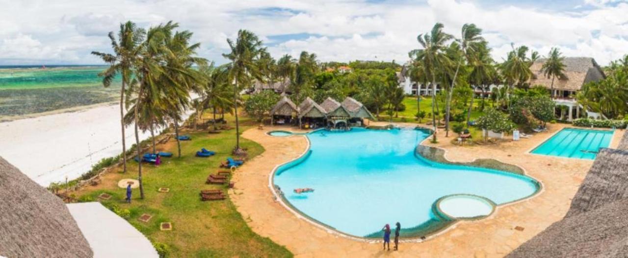 Reef Hotel Mombasa Eksteriør bilde