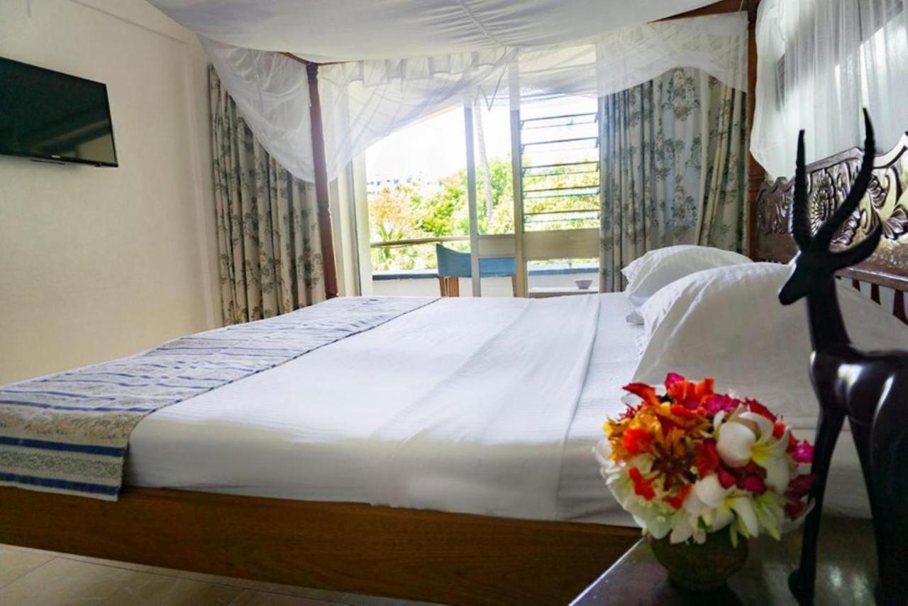 Reef Hotel Mombasa Eksteriør bilde