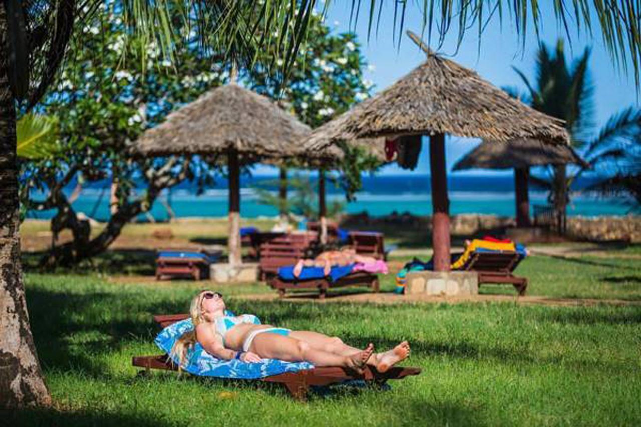 Reef Hotel Mombasa Eksteriør bilde
