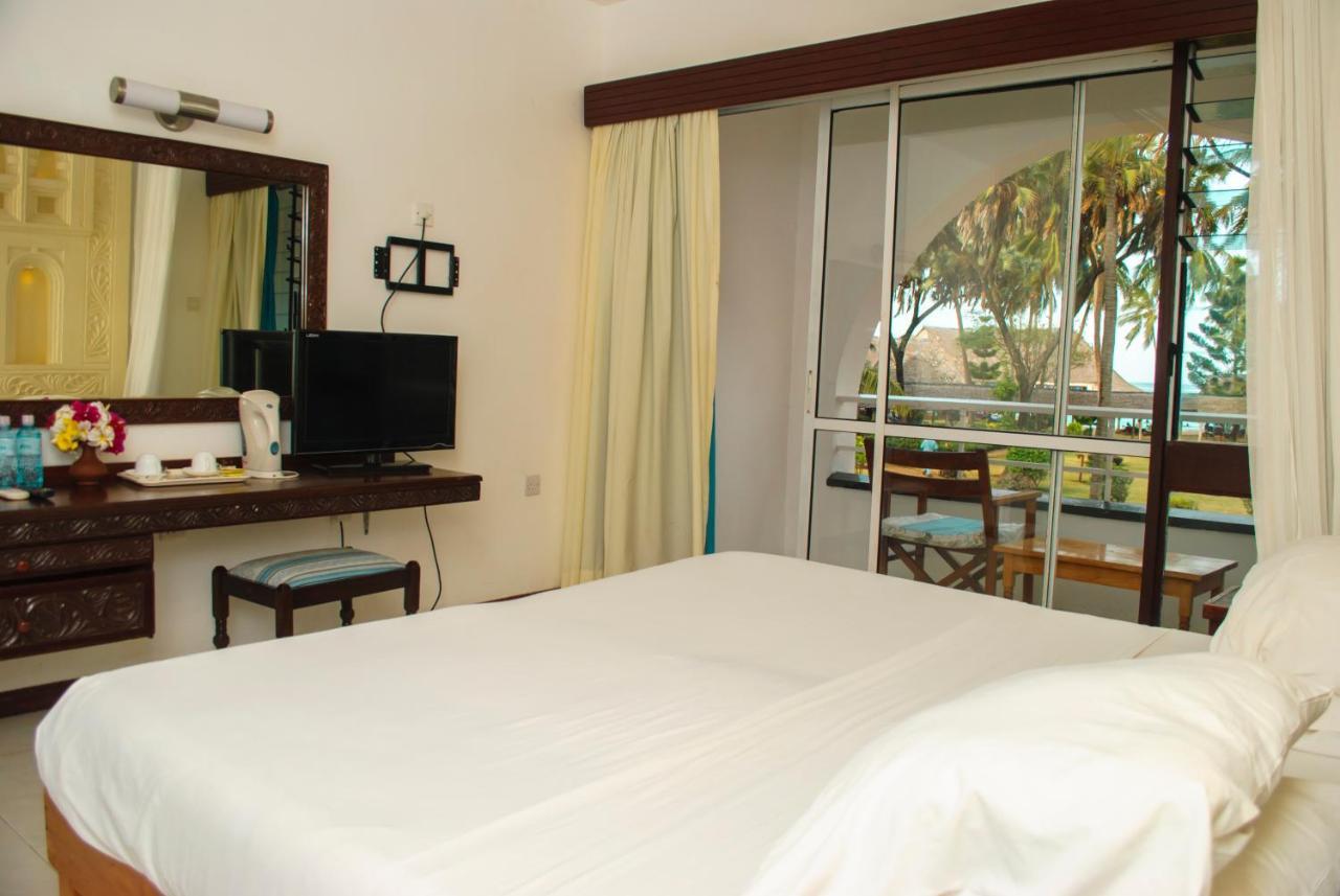 Reef Hotel Mombasa Eksteriør bilde